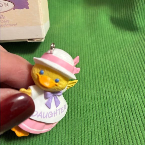 Hallmark Keepsake Ornament Daughter Duck 1995 pink purple - Picture 2 of 7